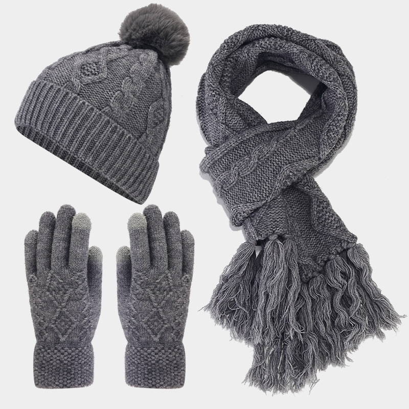 Moda europea y americana nuevo giro con borla forrada de lana sombrero cálido bufanda guantes de tres piezas conjunto de otoño e invierno traje cálido