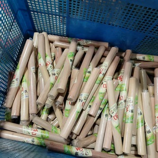 Rolling Pin for Home Baking Dumpling Wrappers, Wooden Solid Rolling Pin, 2 Yuan Wholesale Supply