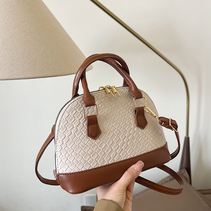 Bags Women's Bags 2024 Spring New Women's Casual Shoulder Bags Fashion Trendy Women's Crossbody Bags Shell Small Bags