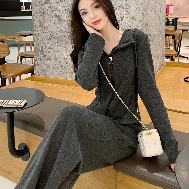 Dark Gray Casual Sports Suit Spring New Women's High-End Temperament Age-Reducing Fashion Wide-Leg Pants Two-Piece Set