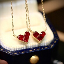 18K�S��o߅��Ȼ��Ѫ�t��ʯ��au750��ʌ����ĵ���Ů��GRC���C