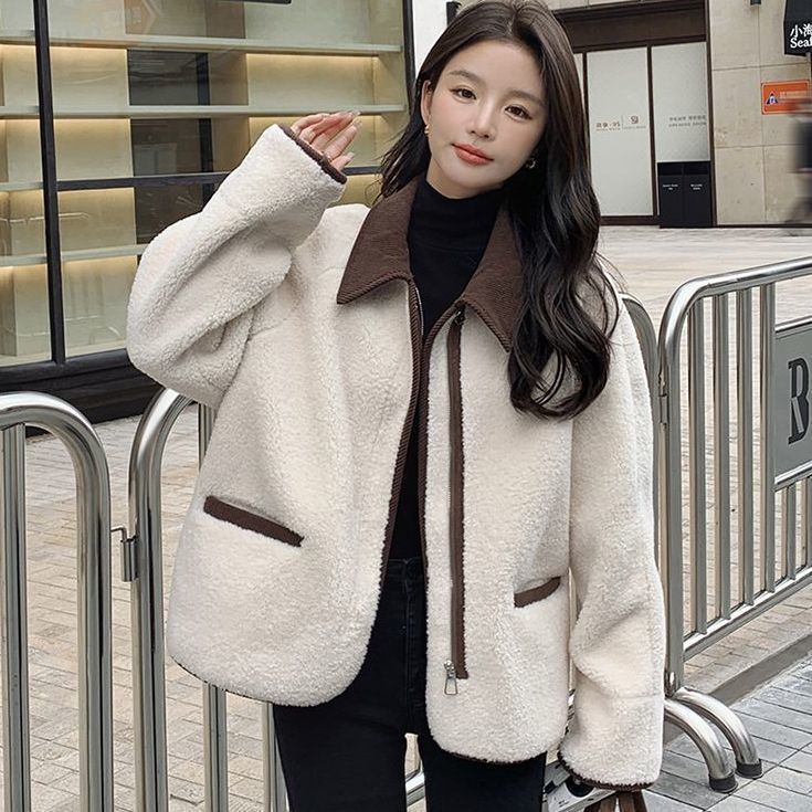 美拉德小香风羊羔毛外套女秋冬2025新款皮毛一体流行轻熟风