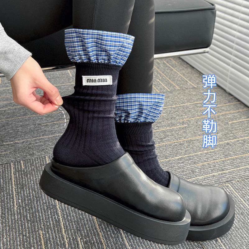 Calcetines Zhuji Calcetines de tubo medio de encaje de costura fina de verano para mujer Miu Departamento Calcetines de pila de estilo universitario Calcetines de mujer