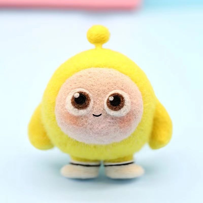 Small yellow material bag + keychain