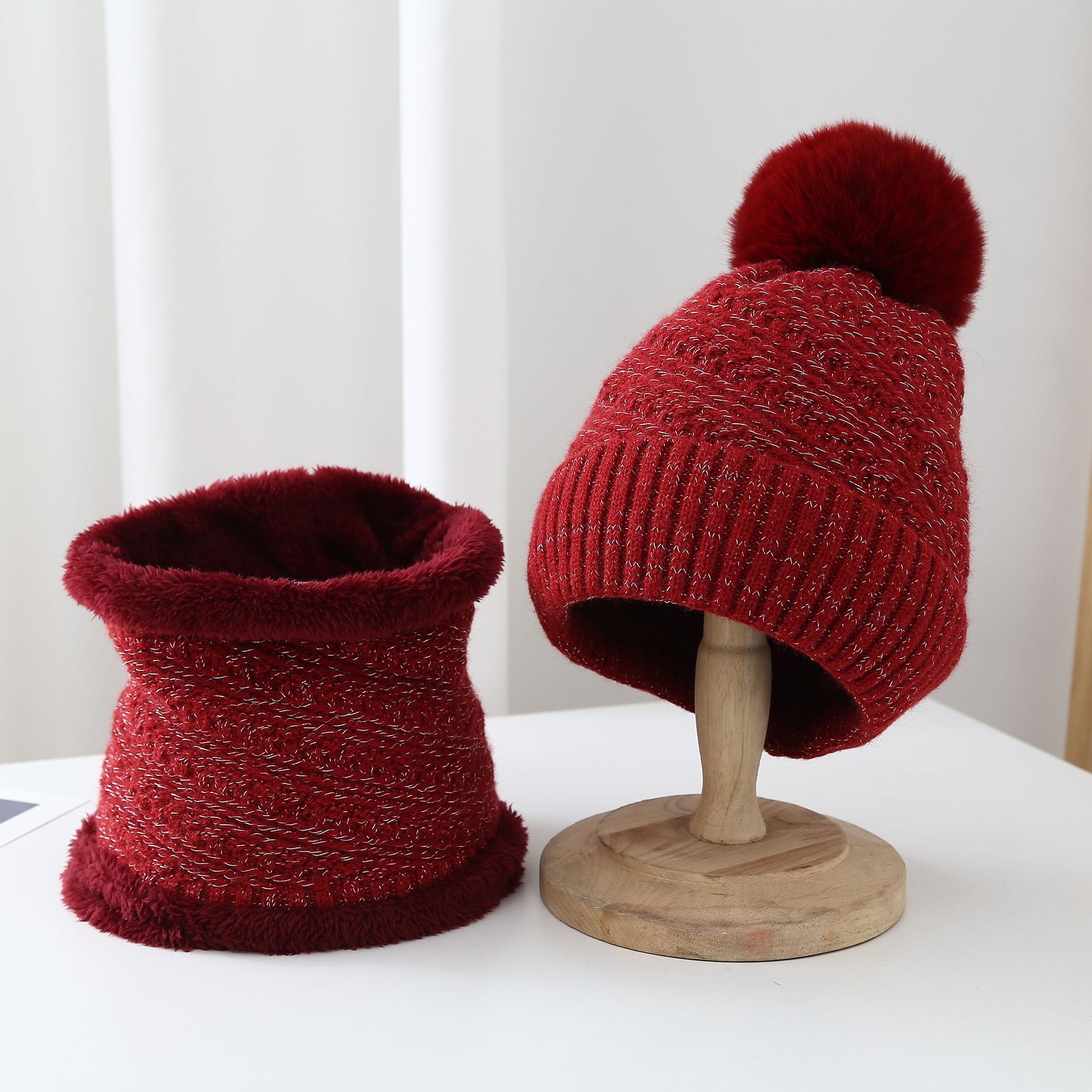 Sombrero bufanda de dos piezas de invierno de las mujeres estilo coreano color puro moda Otoño e Invierno cálido forro polar engrosado ciclismo de punto sombrero de lana image 8