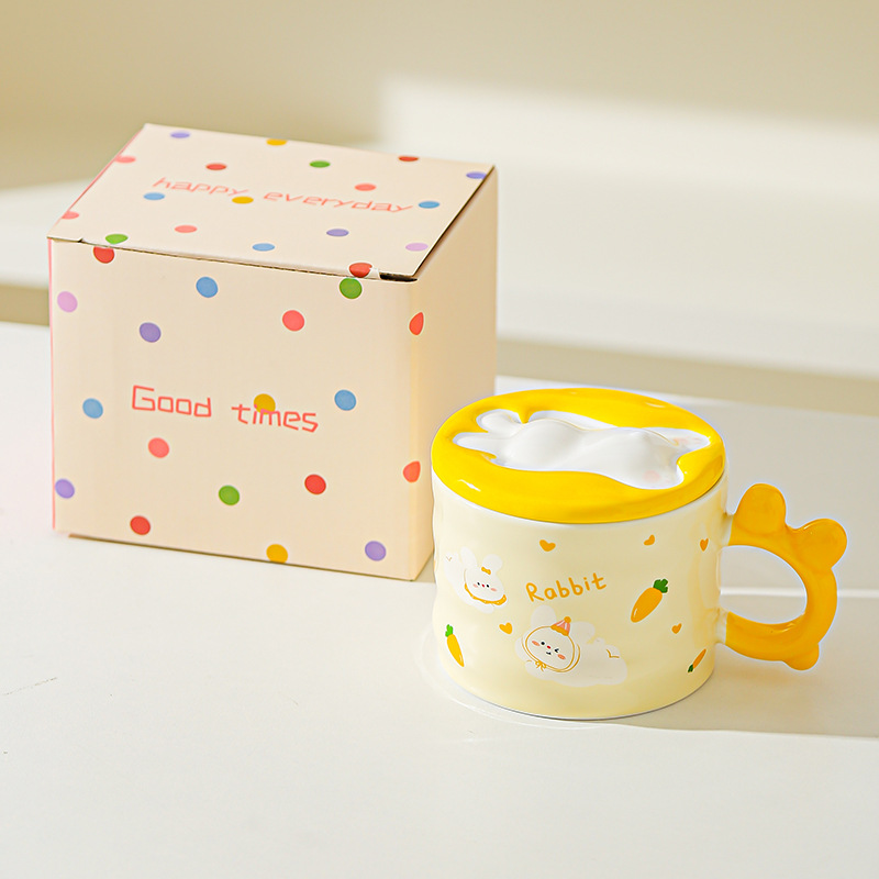 Conejo de dibujos animados con tazas de cerámica con tapa para niñas tazas de marca resistentes a altas temperaturas lindas tazas de agua creativas tazas de oficina pequeñas tazas de regalo