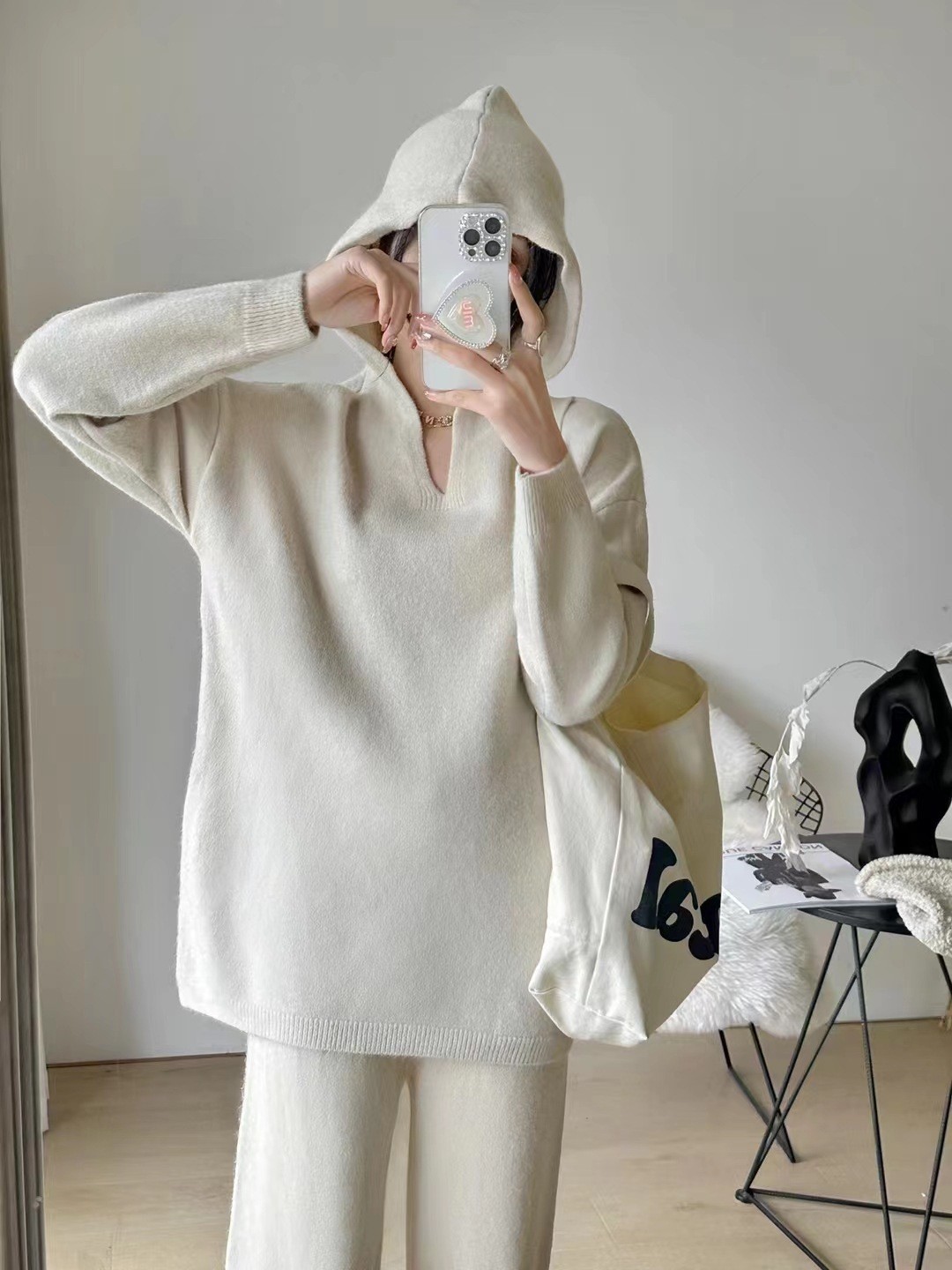 Pantaloni larghi a gamba larga in maglia alla moda casual coreana per le donne autunno e inverno nuovo articolo maglione con cappuccio di colore solido_voghion.com