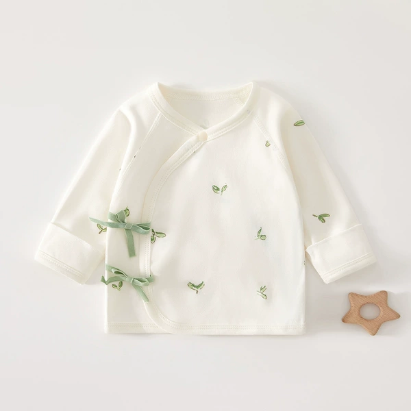 Spring and autumn half -back clothes are full of printed buds