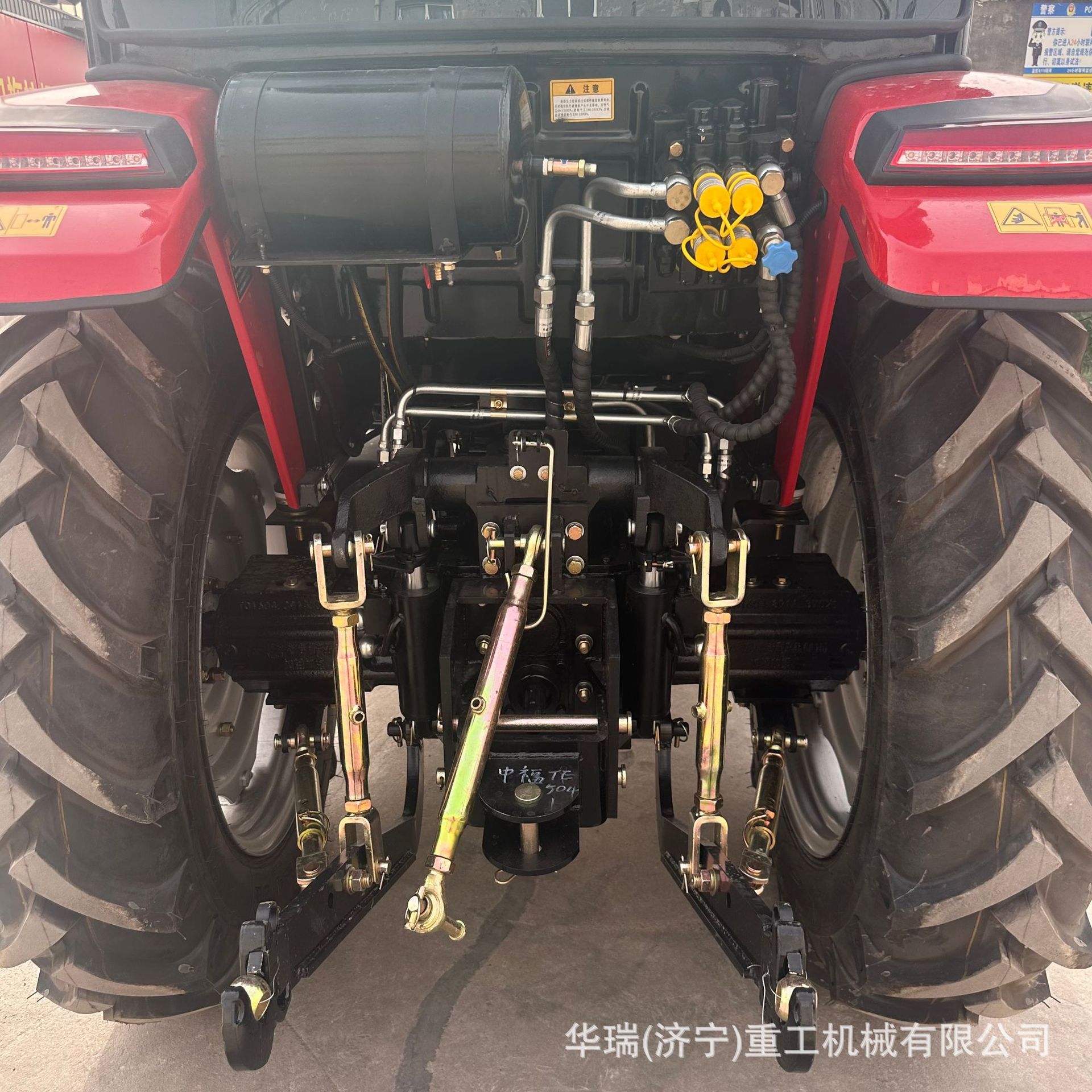 Tractor agrícola Gran 504 pequeño tractor de cuatro ruedas motrices Dongfang rojo motor pequeño vehículo agrícola