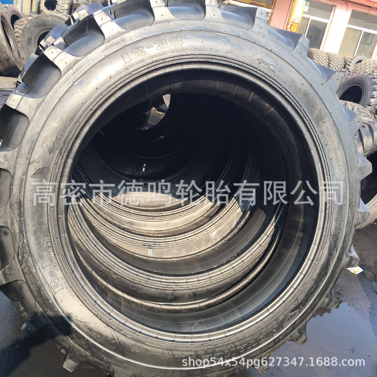 Suministro Lei Jia 12-38 Herringbone tractor agrícola neumático 12-38 Herringbone neumático