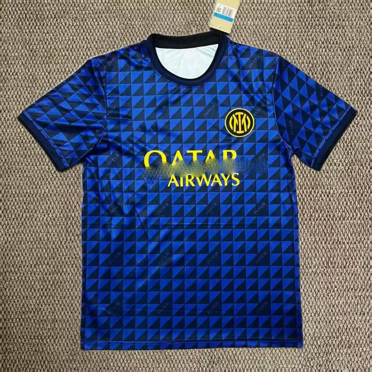 Al por mayor 2627 misceláneos Inter Real Madrid Manchester United uniformes de entrenamiento flamenco con el mismo número de impresión de un agente