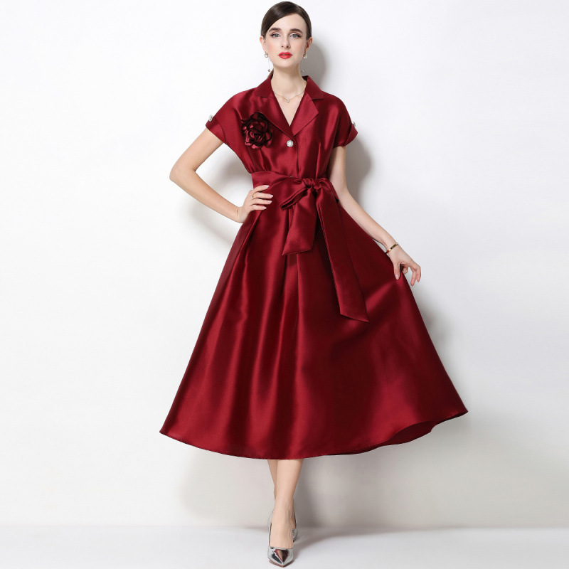 Đầm maxi nữ hoa nổi tay ngắn cổ vest thắt eo jacquard xòe — màu đen, Rượu vang đỏ, xanh lam, màu hồng đậm