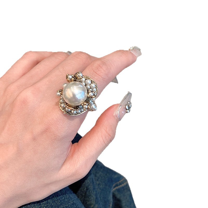French Retro Floral Pearl Ring Elegant Palace Style Finger Ring_voghion.com