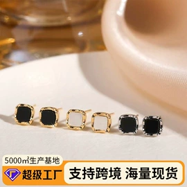 耳环;耳钉;项链