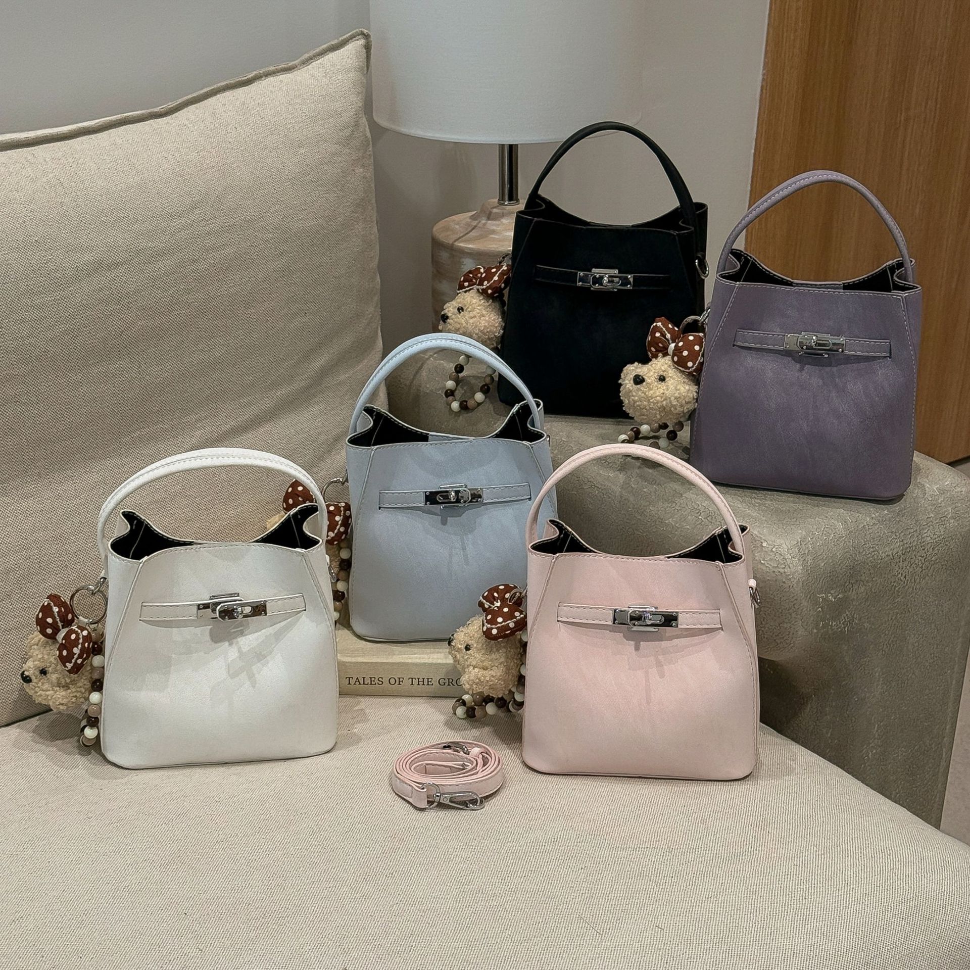 Cross-border 2026 nuevo estilo coreano nicho Zhong bolso de cubo de agua super caliente mujer de viaje universal temperamento casual mochila diaria