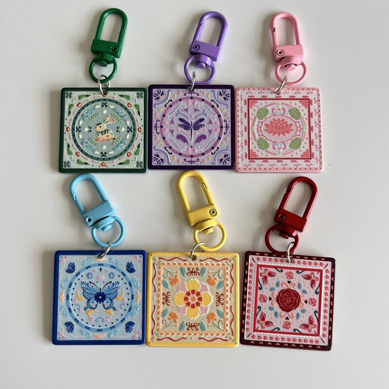 Color buckle G03 original | new Chinese grid pendant anti-lost niche genuine butterfly key chain pendant bag pendant