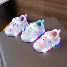 女童亮片发光板鞋2025春季新款儿童闪灯休闲鞋宝宝软底防滑学步鞋