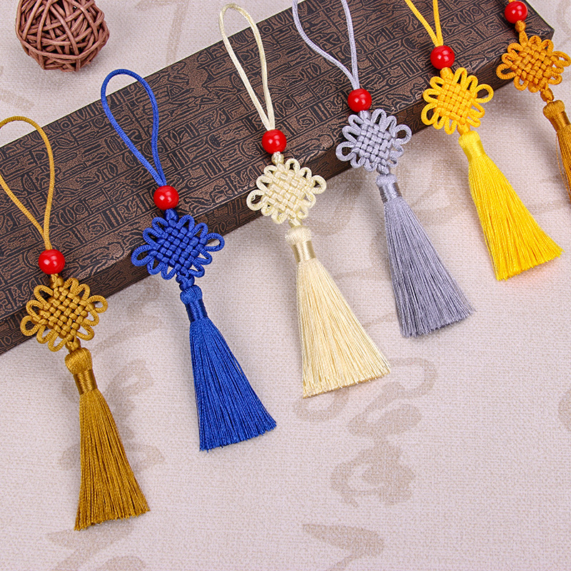Line 7 6 sets of Fang Sheng Knot wear beads tie spike small Chinese knot bookmark U disk Chinese Knot Tassel