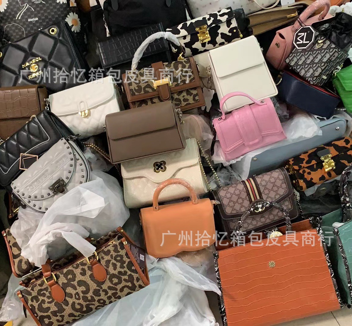 عبوات مخزون عالية الجودة من أجل التوزيع المباشر لحقائب الإمدادات الصادرة من منطقة غوانغتشو pic 6