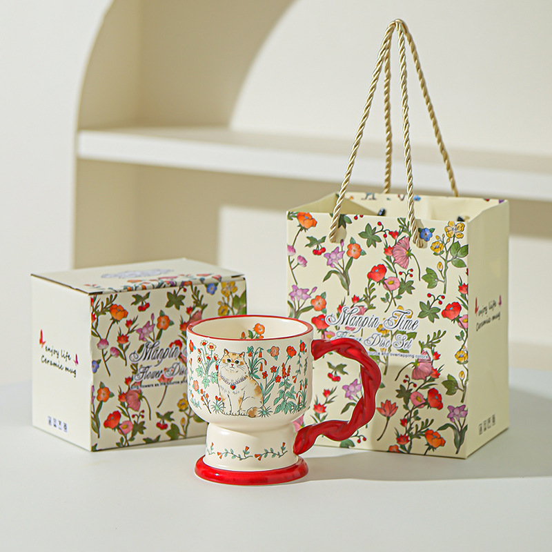 Taza de cerámica floral creativa para damas delicada y de alto valor de regalo de cumpleaños para dar a una amiga taza de café taza de agua