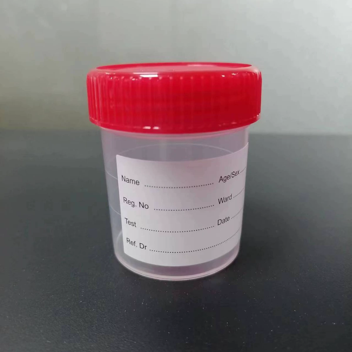 Одноразовый стакан для сбора мочи 60 мл, мерный стакан, стакан для отбора проб, стакан для мокроты с крышкой и шкалой, откидная крышка, с возможностью маркировки
