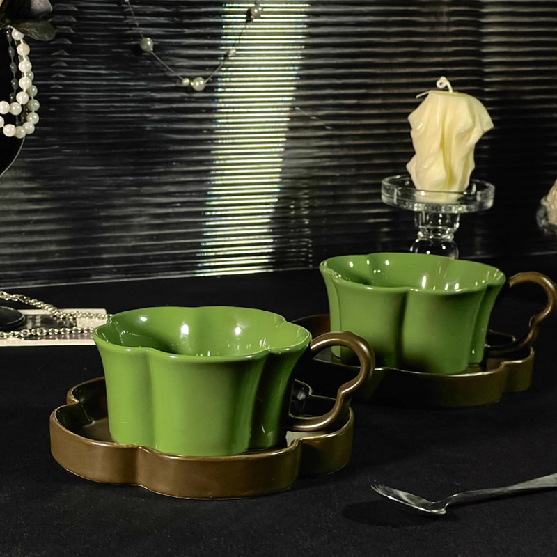 Sanq レトロスタイルウォールナット梅型コーヒーカップとソーサーセットレトログリーンアフタヌーンティーカップラテアートカップ|undefined