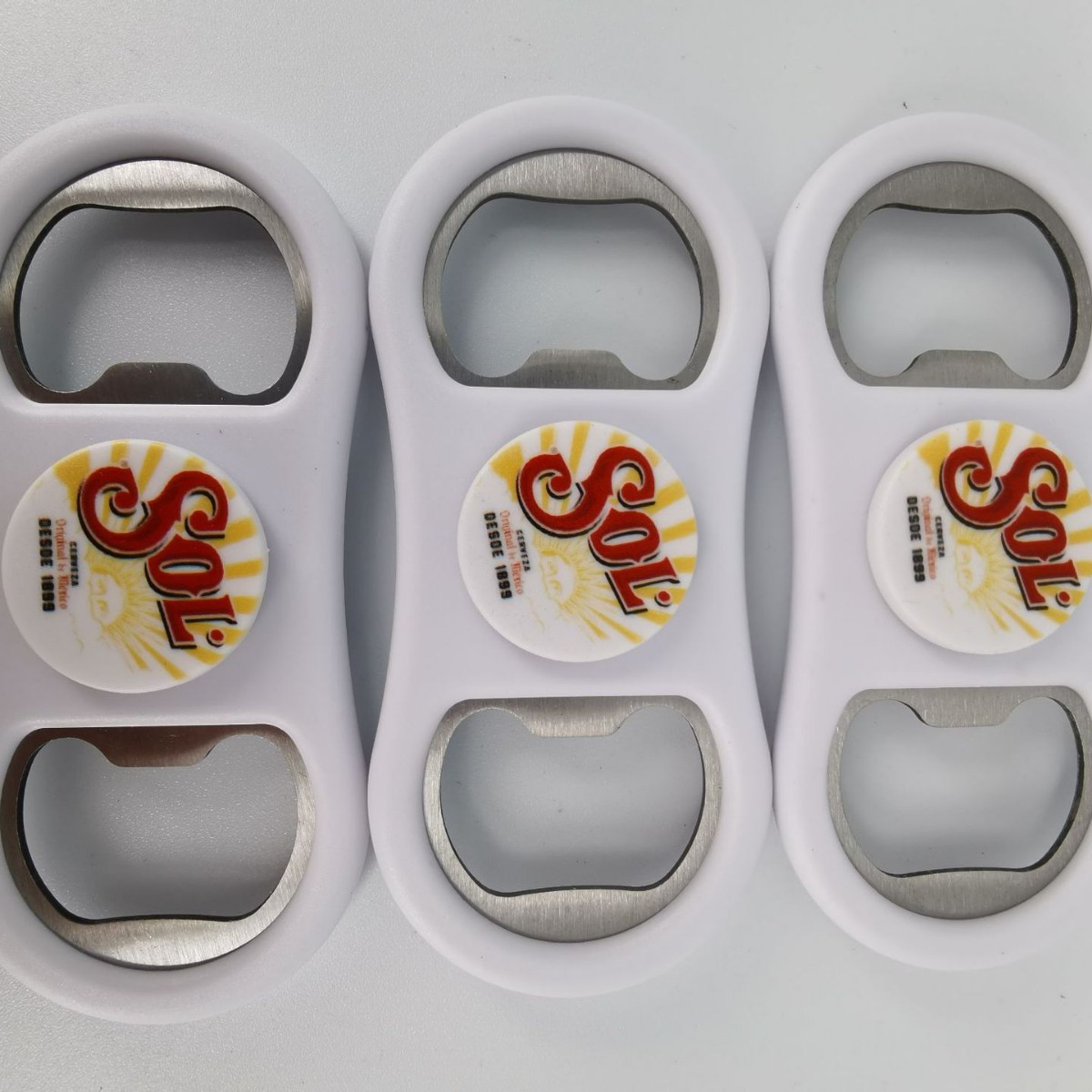 Abrebotellas de acero inoxidable al por mayor regalos de eventos publicitarios Abrebotellas de cerveza con punta de dedo de acero inoxidable