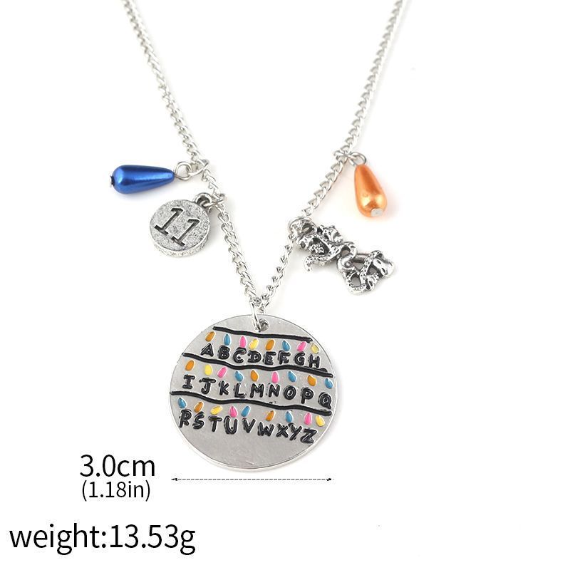 欧米映画・テレビ周辺グッズ「ストレンジャー・シングス」第5シーズン 26文字ワッフルキーホルダー 食人花ペンダント 輸入品