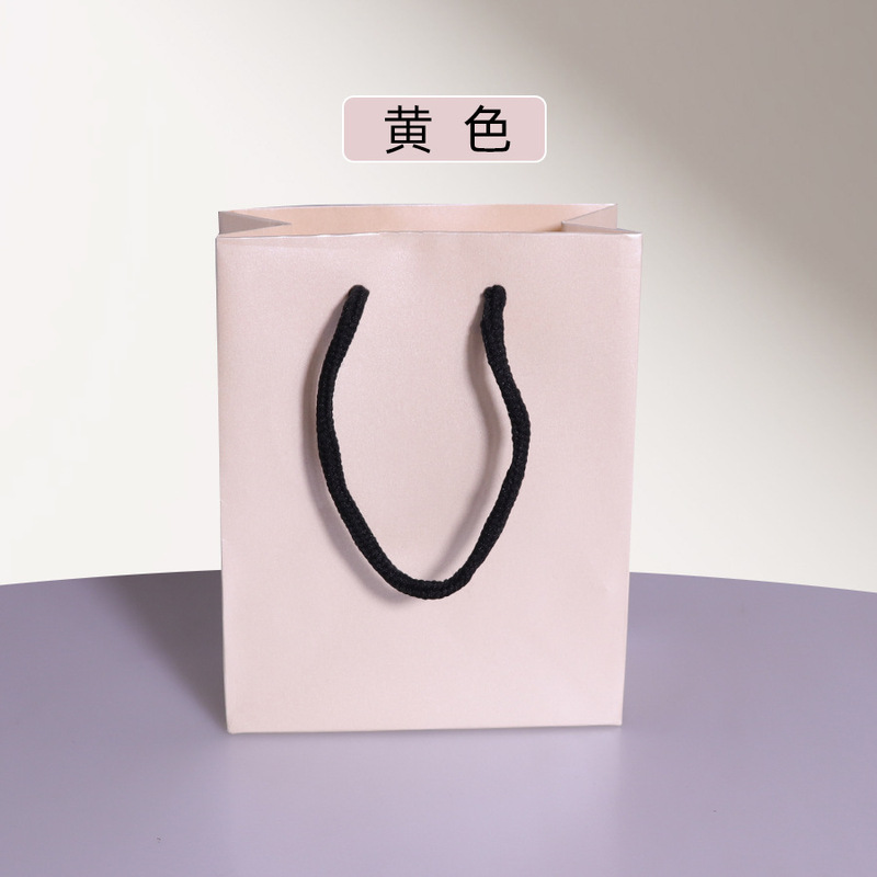 高品質のボール紙ジュエリーギフトバッグ、厚みのあるジュエリーポータブル紙袋、衣類バッグ、ギフトポータブル紙袋|undefined