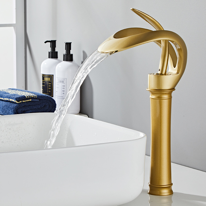 Mayor creativo de un solo agujero cascada lavabo grifo caliente y frío baño gabinete lavabo grifo cobre hogar