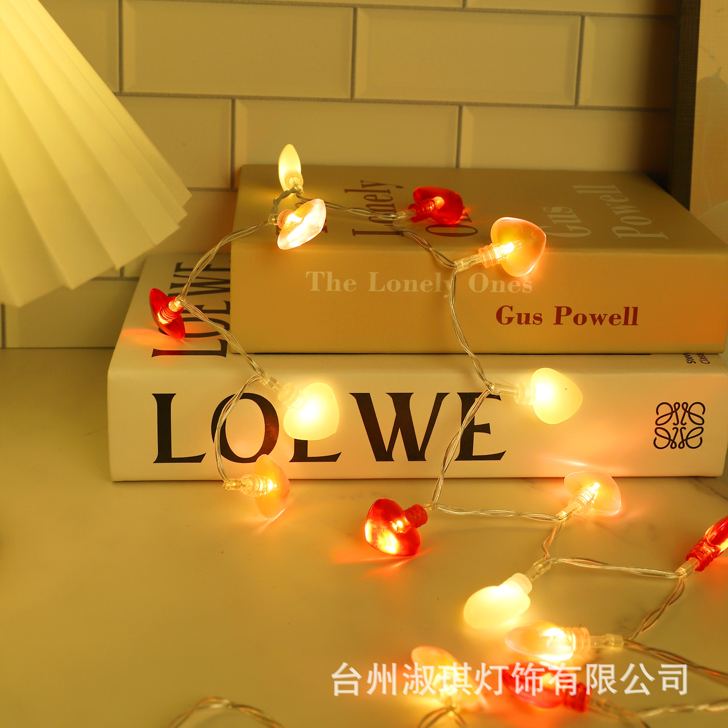 Nuevas luces LED de cadena para el Día de San Valentín, luces de batería de tres colores, rojo, rosa y blanco, con forma de corazón, para decoración de habitación, dormitorio, luces navideñas, tira de luces.