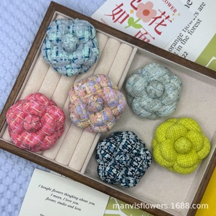 Handmade high-end small fragrant style brooch Tweed super-shaped corsage accessories Macaron personalized pins wholesale