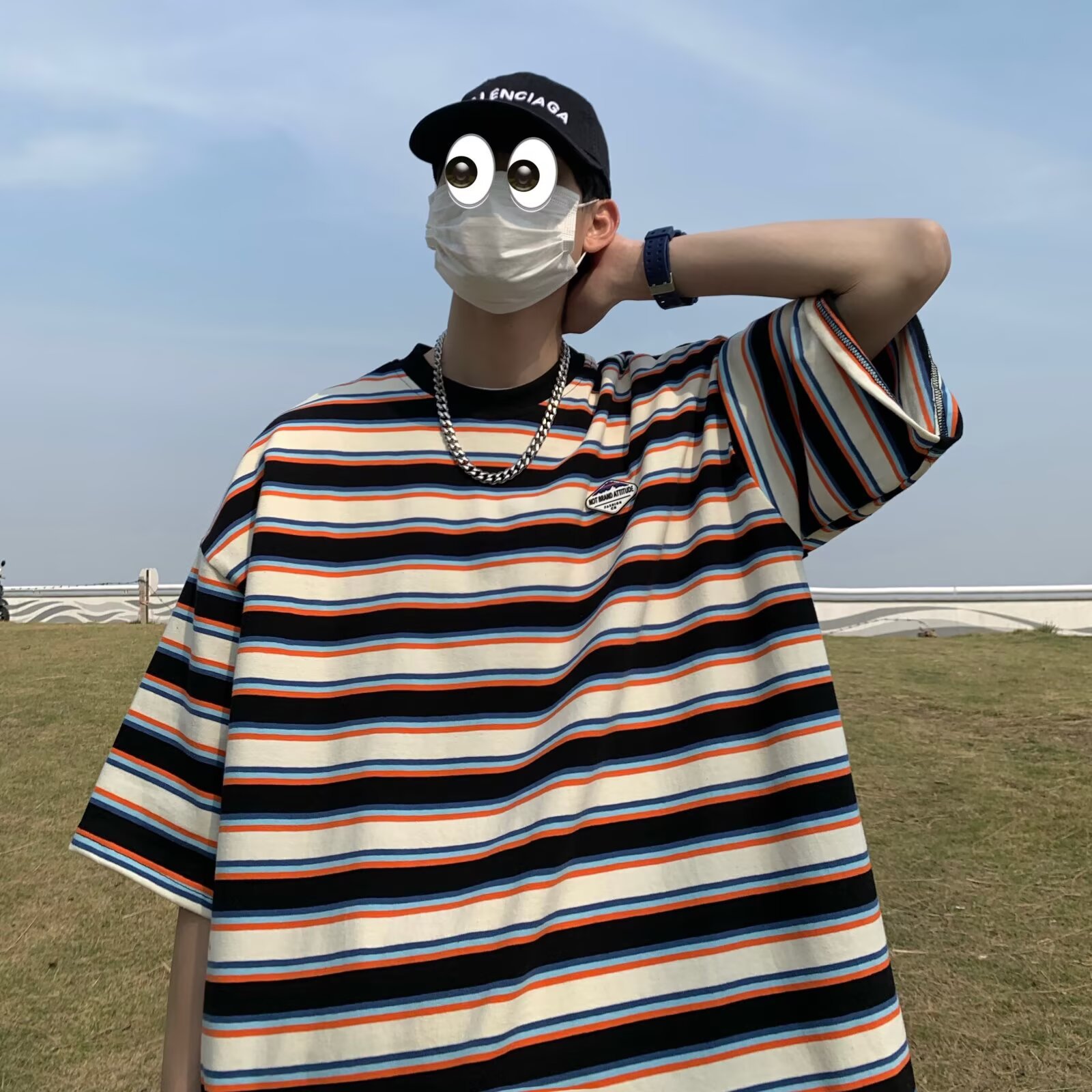 검은색