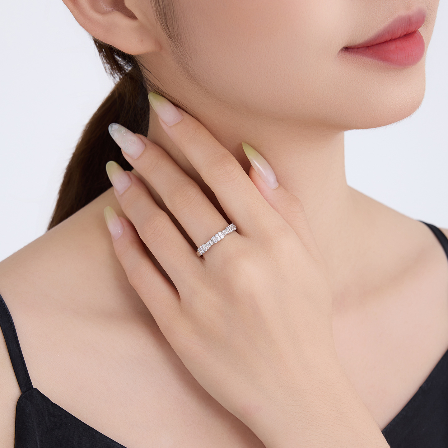 Xuping simple anillo de geometría cuadrada Europa y América transfronteriza aleación de cobre chapado blanco anillo de moda diaria para mujeres