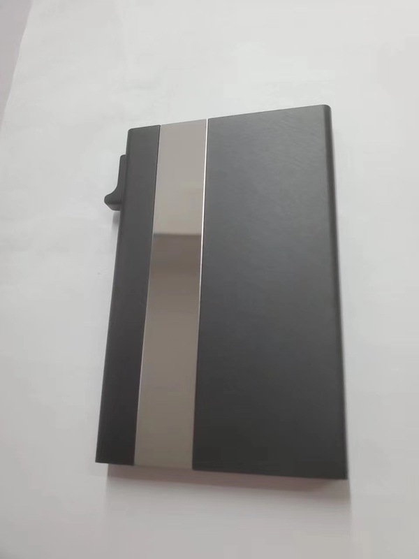 メーカー直供rfid blockingアルミ合金カードケース自動ポップアップカードバッグレーザーロゴ|undefined
