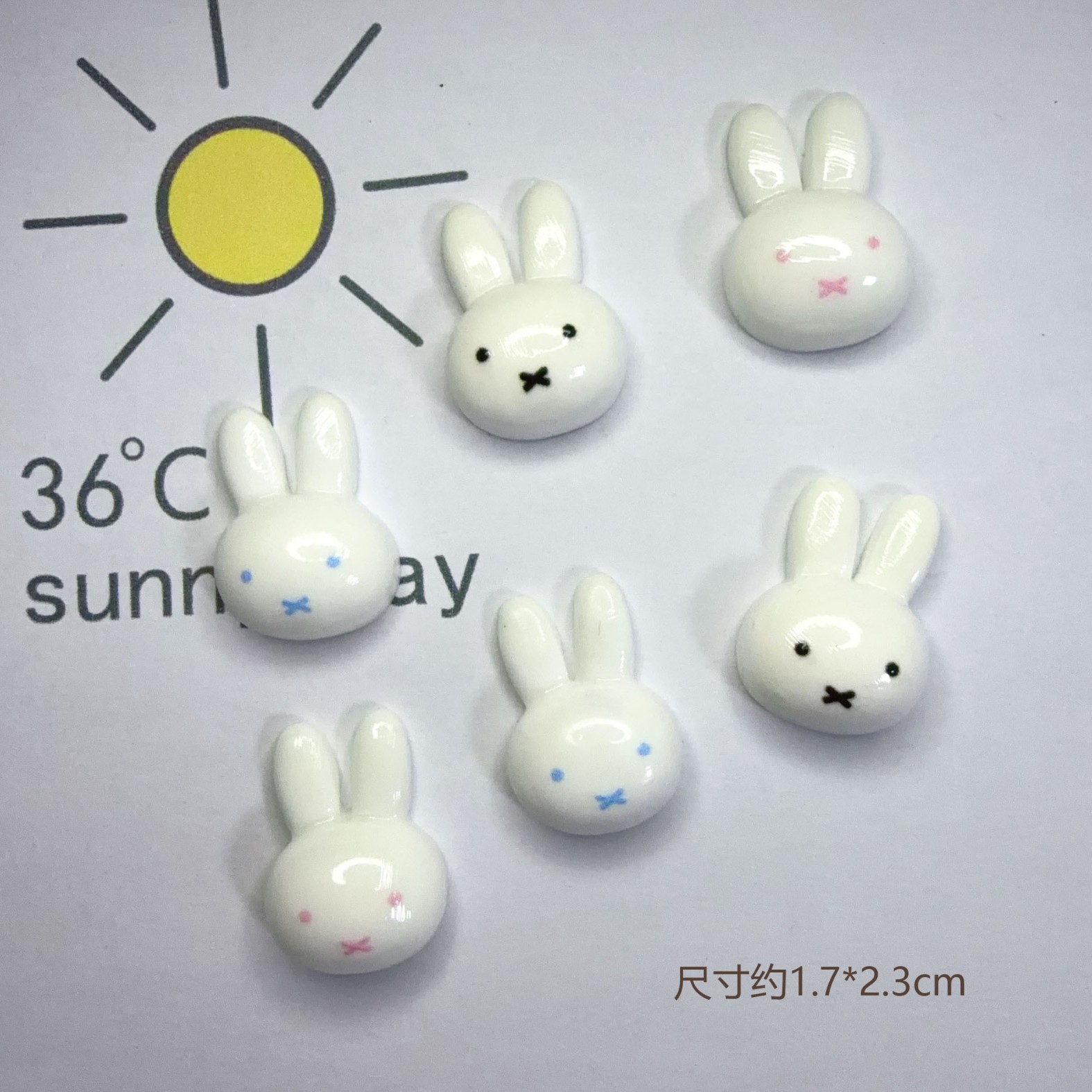Cara brillante venta caliente conejo Miffy conejo accesorios de resina DIY crema agujero de goma agujero zapatos caso de teléfono móvil accesorios de cabello con llaveros