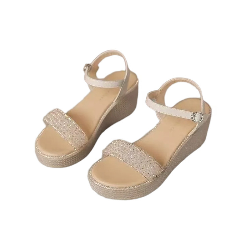 Sandalias de talón de pendiente para mujeres 2026 verano nuevo tipo de hebilla de hadas viento de talón de pendiente gruesa de fondo de sandalias no cansadas