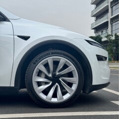 テスラ熙新版modelY20インチハブカバー保護ハブカバー専用装飾部品の引っ掻き防止リングを適用