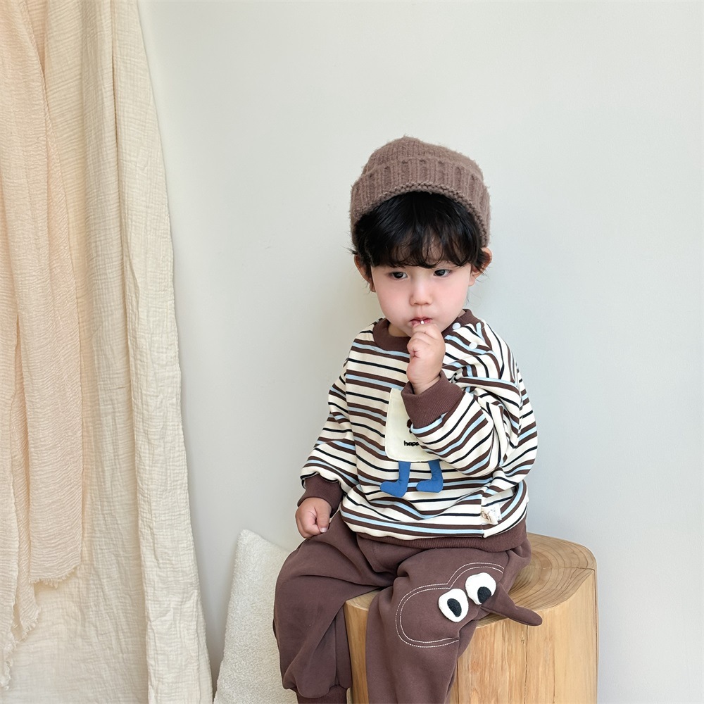 2024 otoño e invierno nuevos productos ropa para bebés más trajes de terciopelo para niños engrosados para bebés