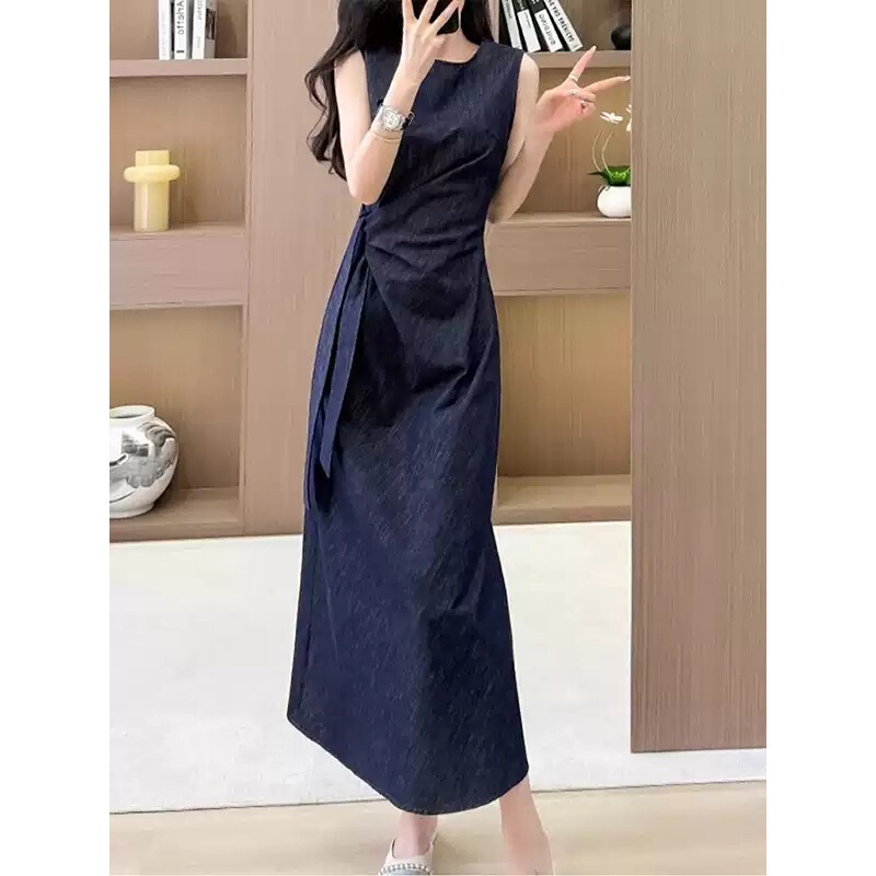 Elegant French-Style Design Denim Lunch Break Dress with Unique Twist-Tie Straps, Fashionable Mid-Length Dress