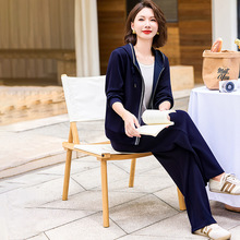 2025新款妈妈秋装运动套装洋气中老年女春秋款外套大码休闲两件套