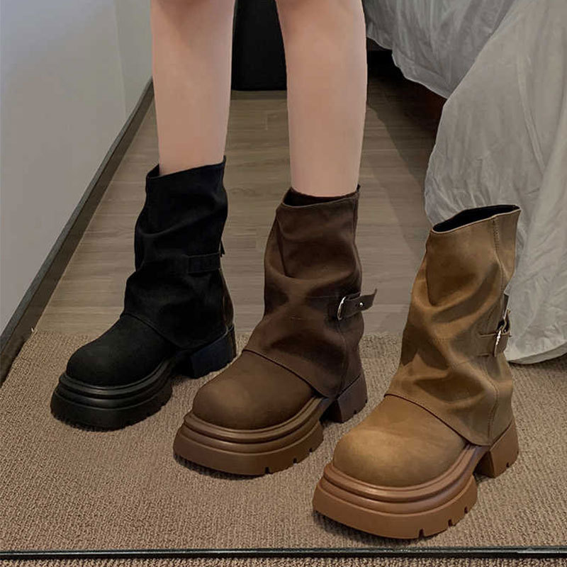 Super caliente, botas Martin de altura, botas medias de suela gruesa para mujeres, otoño de 2026, nuevas botas cortas de estilo británico de alto nivel