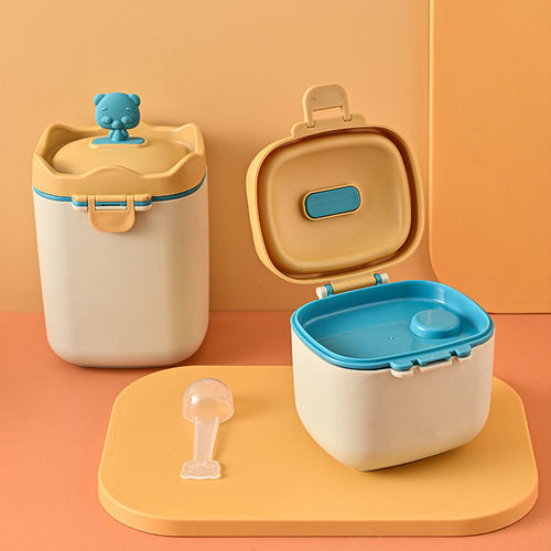 Infant milk powder box portable travel sealed moisture-proof storage tank baby food rice powder box packed milk powder compartment 