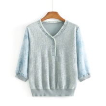 2025中年女士T恤七分袖打底春夏妈妈装百搭休闲时尚V领纱袖t恤女