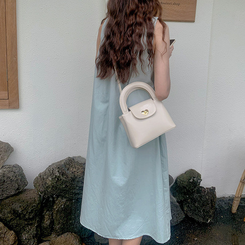 Korean new niche design love lock handbag ins blogger same women's bag one-shoulder cross-slide bag