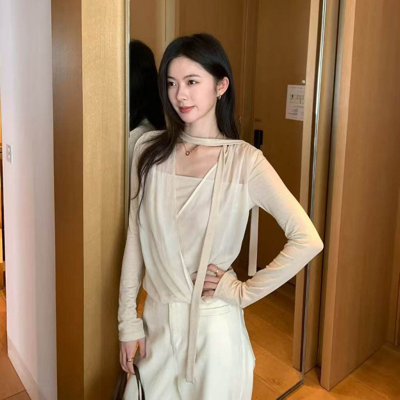 High-quality! Niche style women's shirt, 2026 early autumn new style, halter neck ribbon, long sleeve organza top.