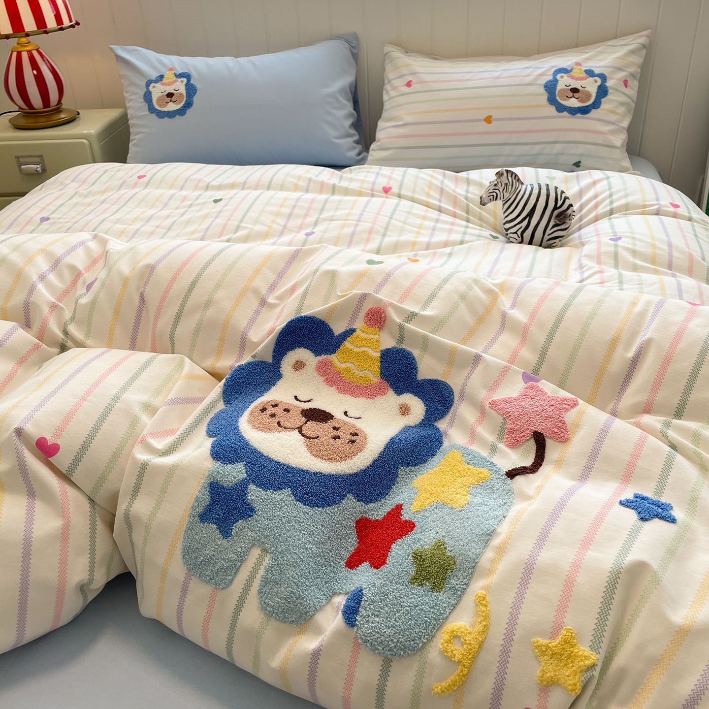Cama de algodón grueso de clase A cuatro piezas de ropa de cama de invierno de algodón completo ropa de cama infantil cubierta de sábanas de tres piezas