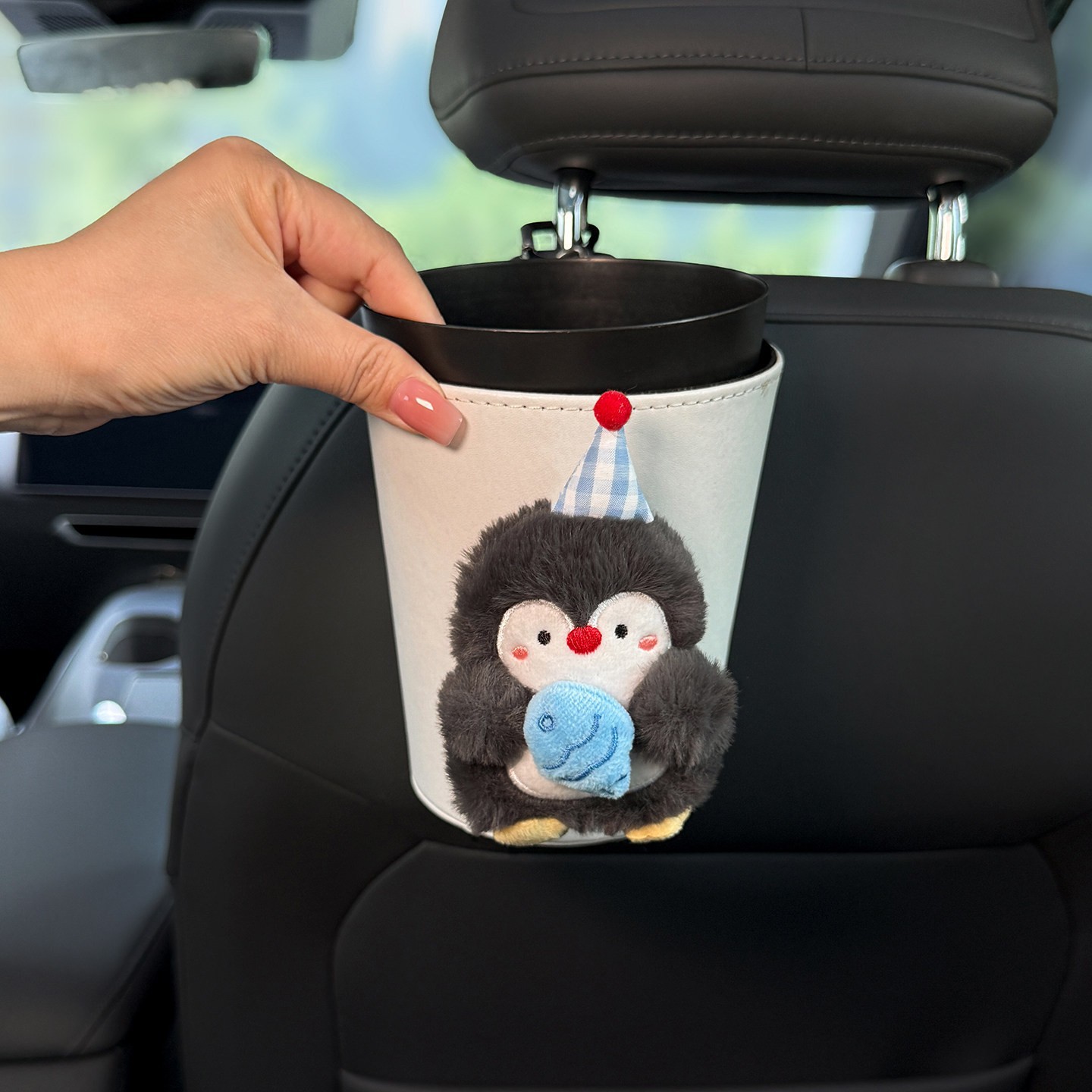 Cute Penguin Car Tissue Bag, Car Tissue Box, In-Car Seat Hanging Tissue Bag, Armrest Box Tissue Bag for Women