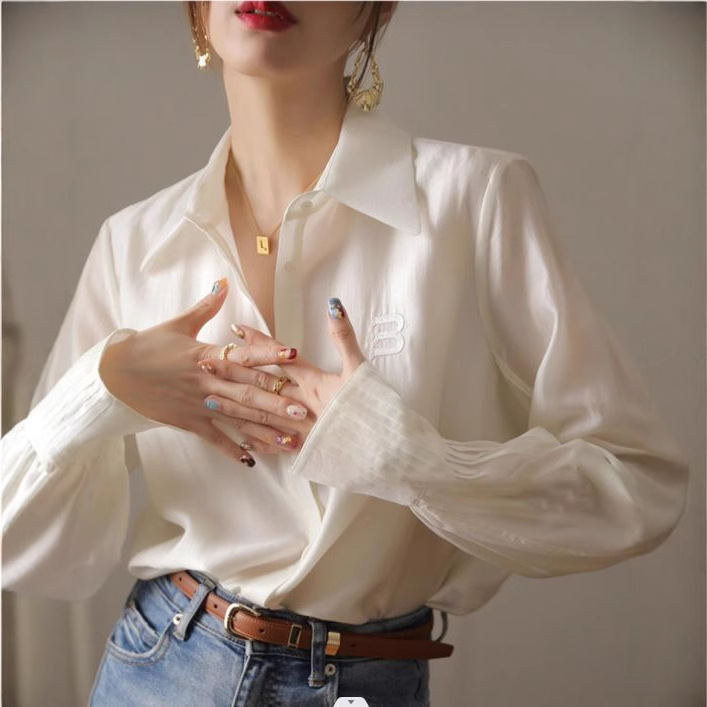 White Women's Shirt with a Unique Design, 2026 New Autumn Korean Style, Stylish Pleated Shirt, Fashionable and Elegant Long-Sleeve Top