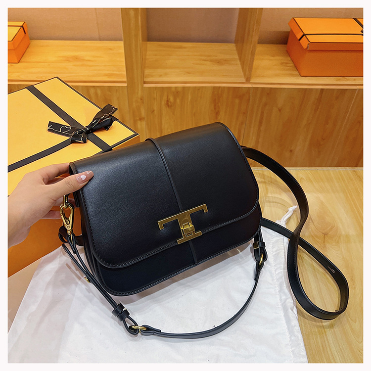 2023 New Fashionable and Minimalist Underarm Casual Western Style Solid Color Saddle Handheld One Shoulder Crossbody Bag_voghion.com